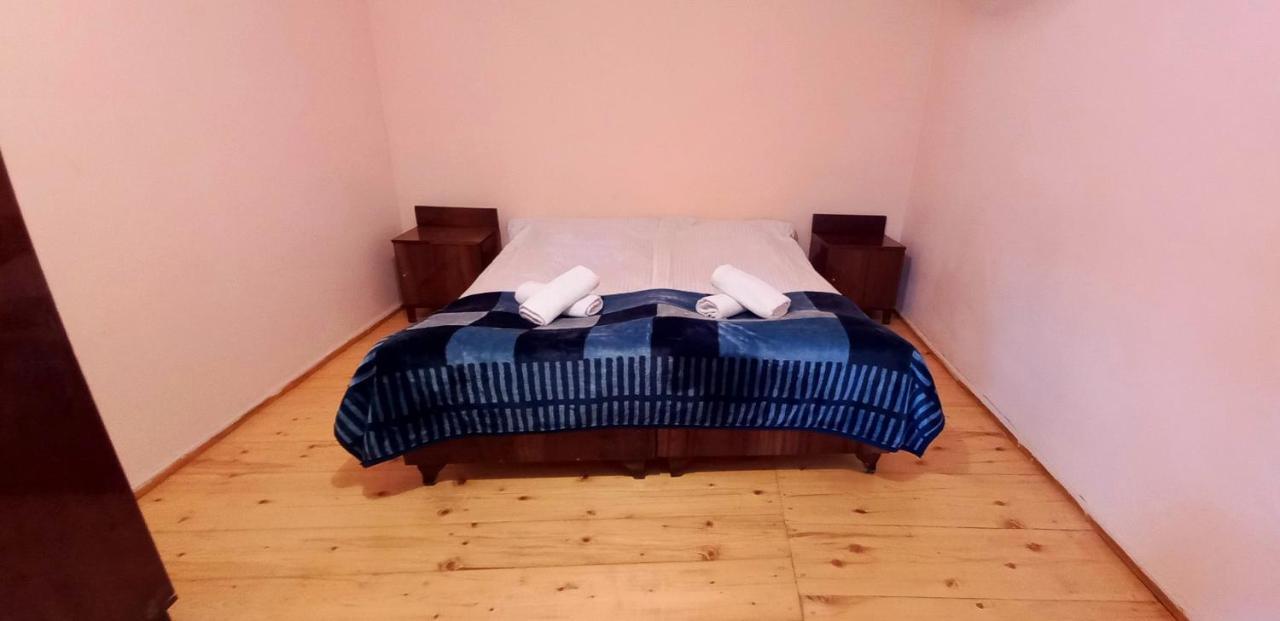 Bees Guesthouse Μέστια Εξωτερικό φωτογραφία